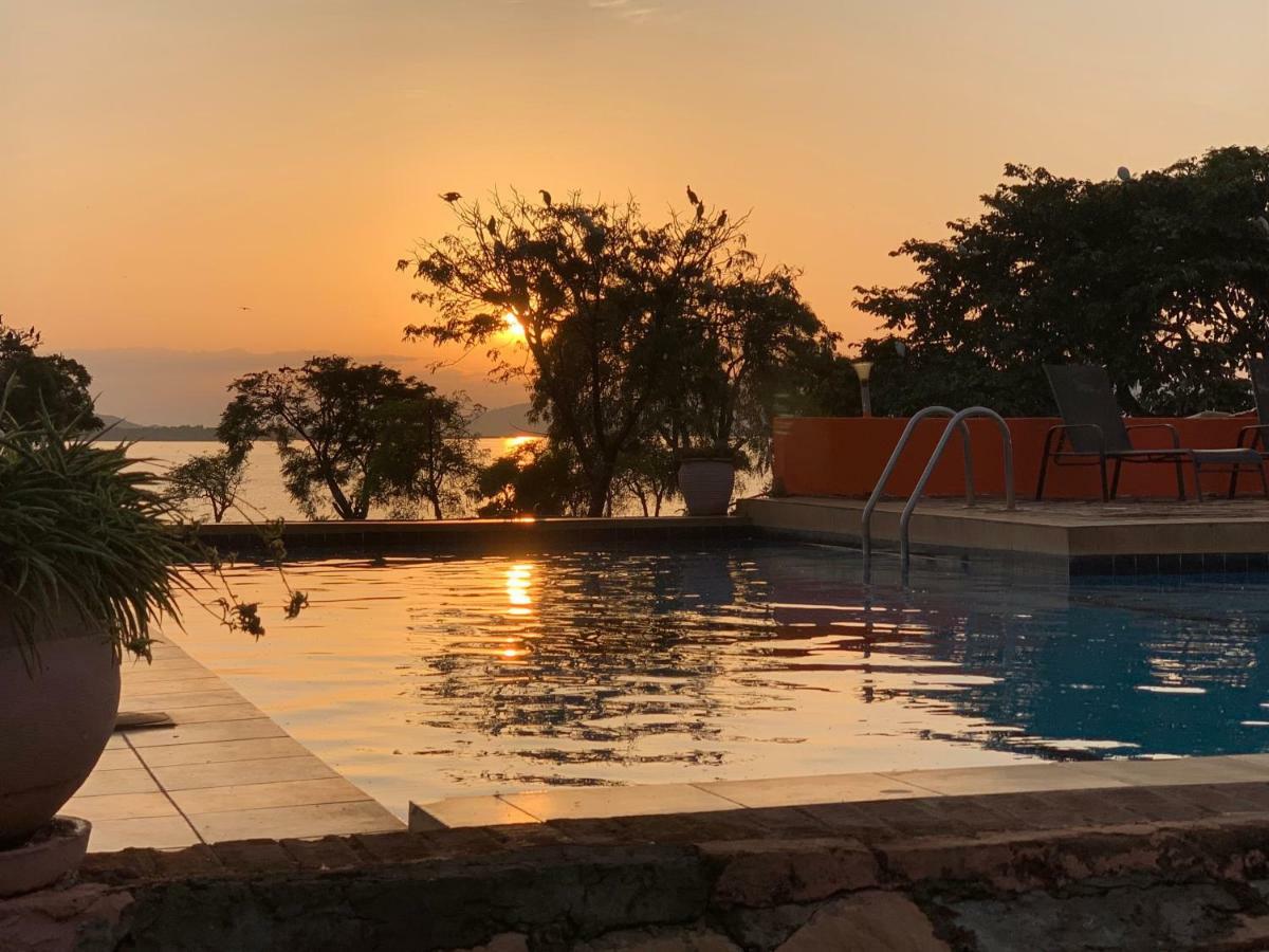 הוילה ג'ינג'ה Samuka Island Retreat מראה חיצוני תמונה
